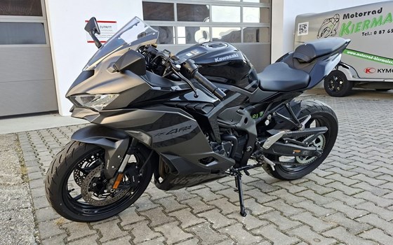 Gebrauchtmotorrad Kawasaki Ninja ZX-4RR - Bild 8