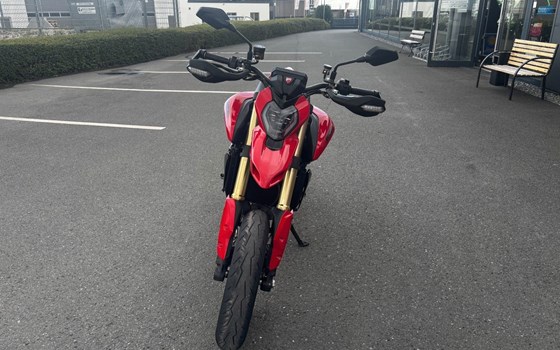 Gebrauchtmotorrad Ducati Hypermotard V2 - Bild 2