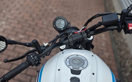 Gebrauchtmotorrad Yamaha XSR700 - Bild 7