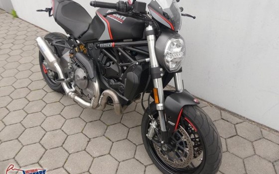 Gebrauchtmotorrad Ducati Monster 900 - Bild 2