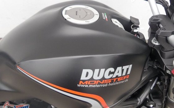 Gebrauchtmotorrad Ducati Monster 900 - Bild 3