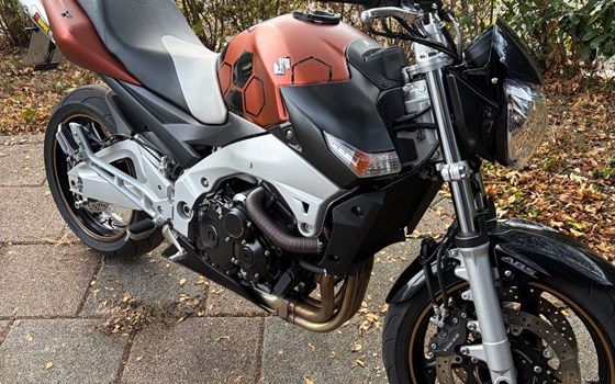Gebrauchtmotorrad Suzuki GSR 600 - Bild 3