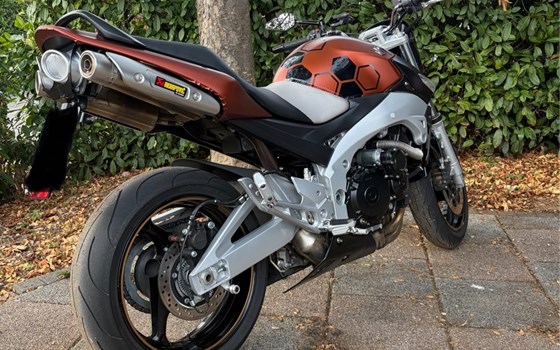Gebrauchtmotorrad Suzuki GSR 600 - Bild 1