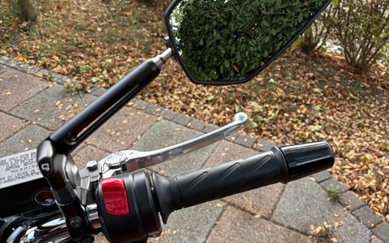 Gebrauchtmotorrad Suzuki GSR 600 - Bild 11