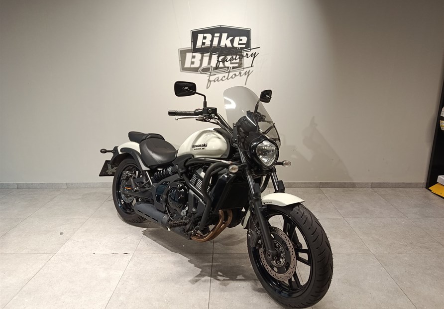 Kawasaki Vulcan S (weiß)