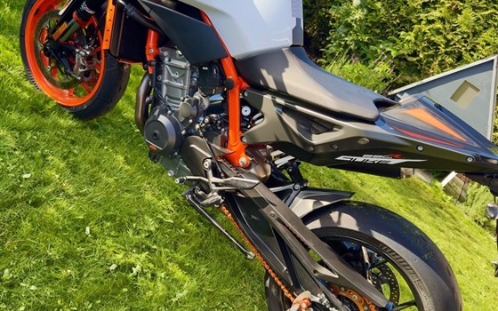 Gebrauchtmotorrad KTM 890 Duke R - Bild 1