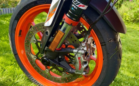 Gebrauchtmotorrad KTM 890 Duke R - Bild 7