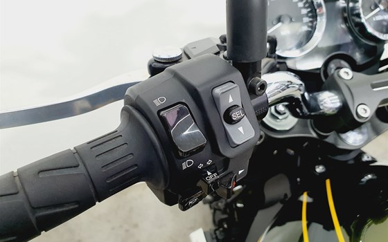 Gebrauchtmotorrad Kawasaki Z900 RS - Bild 13