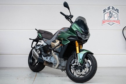 Moto Guzzi V100 Mandello S