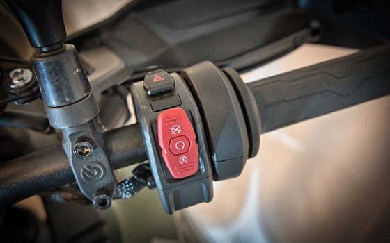 Gebrauchtmotorrad CFMOTO 1000MT-X - Bild 9