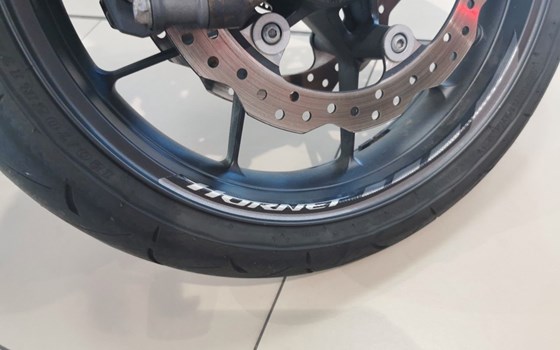 Gebrauchtmotorrad Honda CB750 Hornet - Bild 3
