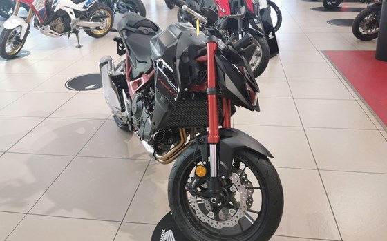 Gebrauchtmotorrad Honda CB750 Hornet - Bild 2