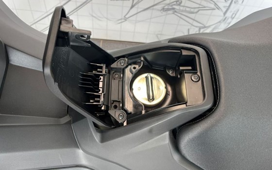 Gebrauchtmotorrad Honda Forza 750 - Bild 14