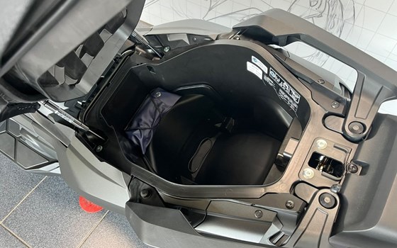 Gebrauchtmotorrad Honda Forza 750 - Bild 16