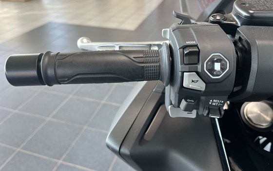 Gebrauchtmotorrad Honda Forza 750 - Bild 20