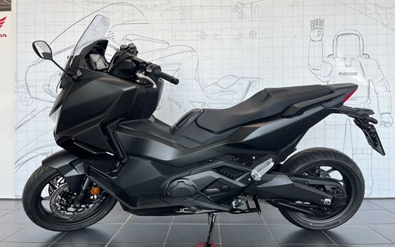 Gebrauchtmotorrad Honda Forza 750 - Bild 5