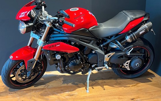 Gebrauchtmotorrad Triumph Speed Triple 1050 - Bild 2