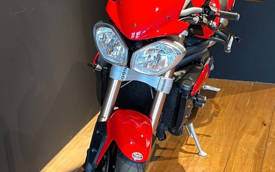 Gebrauchtmotorrad Triumph Speed Triple 1050 - Bild 3