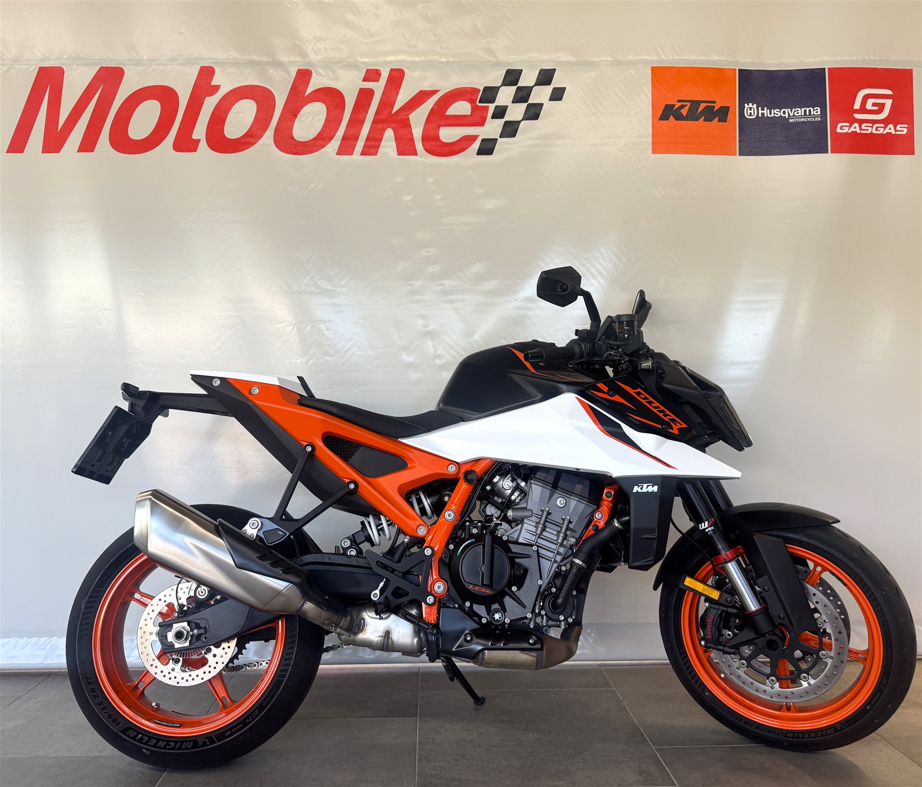 KTM 990 Duke R