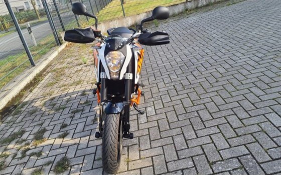 Gebrauchtmotorrad KTM 125 Duke - Bild 2