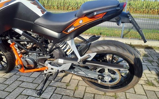 Gebrauchtmotorrad KTM 125 Duke - Bild 4