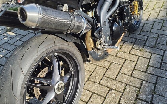 Gebrauchtmotorrad Triumph Speed Triple 1050 - Bild 12