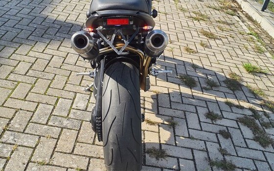 Gebrauchtmotorrad Triumph Speed Triple 1050 - Bild 18
