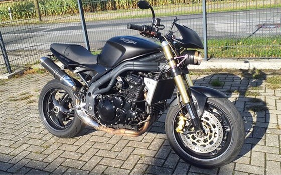 Gebrauchtmotorrad Triumph Speed Triple 1050 - Bild 19