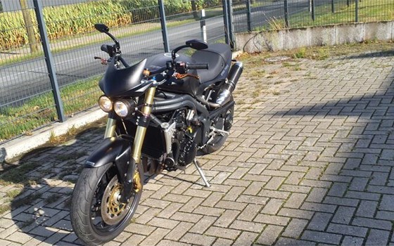 Gebrauchtmotorrad Triumph Speed Triple 1050 - Bild 5