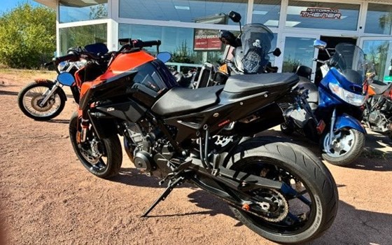 Gebrauchtmotorrad KTM 890 Duke - Bild 4