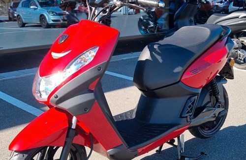 Neumotorrad Peugeot e-Streetzone