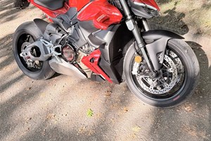 Angebot Ducati Streetfighter V4