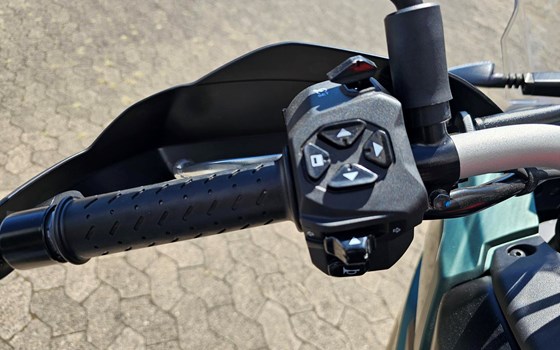 Gebrauchtmotorrad Aprilia Tuareg 660 - Bild 6