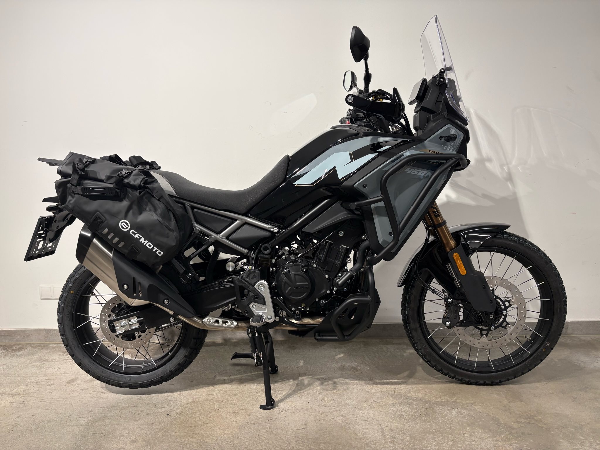 CFMOTO 450MT