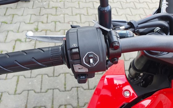 Gebrauchtmotorrad Honda CB500 Hornet E-Clutch - Bild 18