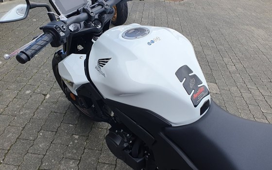 Gebrauchtmotorrad Honda CB500 Hornet E-Clutch - Bild 17