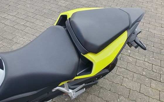 Gebrauchtmotorrad Honda CB500 Hornet E-Clutch - Bild 18