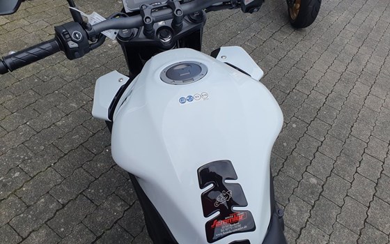 Gebrauchtmotorrad Honda CB500 Hornet E-Clutch - Bild 19