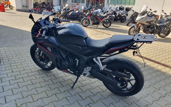 Gebrauchtmotorrad Honda CBR650R E-Clutch - Bild 12