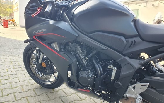 Gebrauchtmotorrad Honda CBR650R E-Clutch - Bild 14