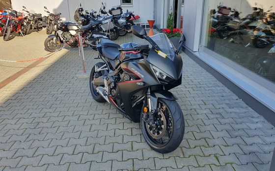 Gebrauchtmotorrad Honda CBR650R E-Clutch - Bild 17