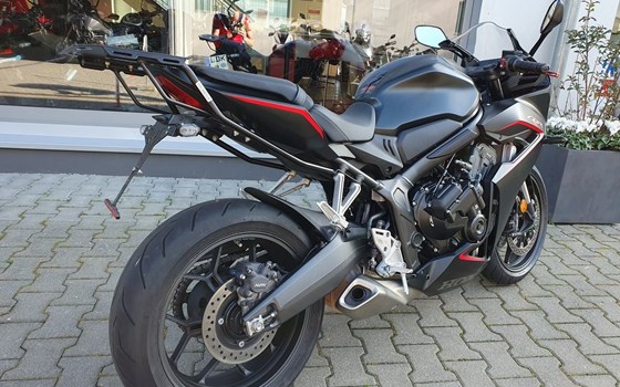 Gebrauchtmotorrad Honda CBR650R E-Clutch - Bild 7