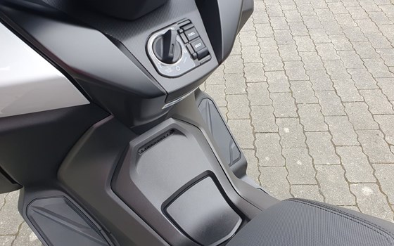 Gebrauchtmotorrad Honda Forza 125 - Bild 16