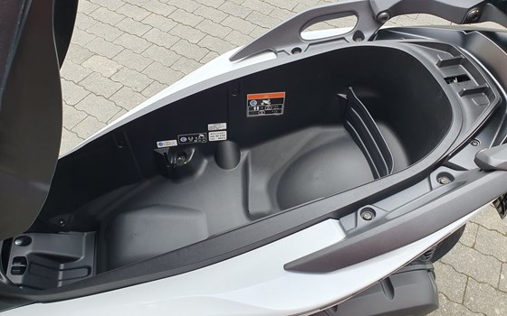 Gebrauchtmotorrad Honda Forza 125 - Bild 17