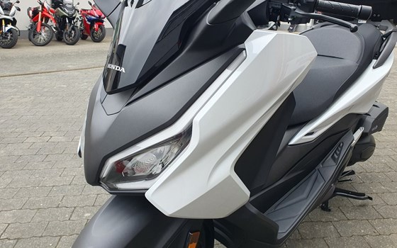 Gebrauchtmotorrad Honda Forza 125 - Bild 8