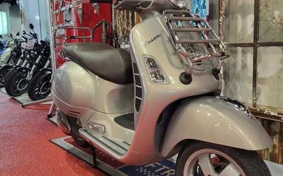 Gebrauchtmotorrad Piaggio GTS 300 i.e. Touring - Bild 2