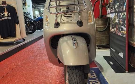 Gebrauchtmotorrad Piaggio GTS 300 i.e. Touring - Bild 7