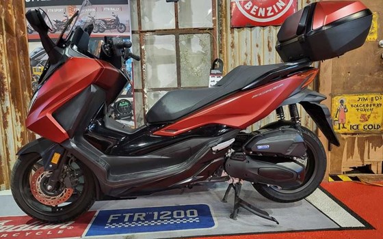 Gebrauchtmotorrad Honda Forza 125 - Bild 4