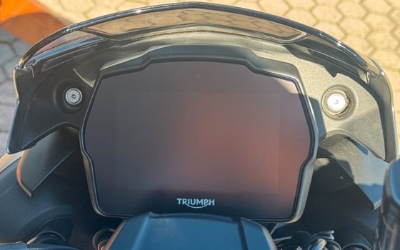 Gebrauchtmotorrad Triumph Speed Triple 1200 RS - Bild 13