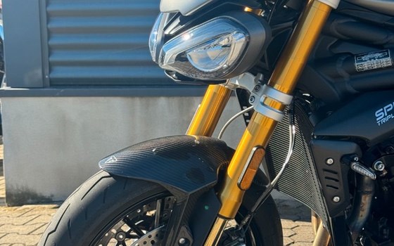 Gebrauchtmotorrad Triumph Speed Triple 1200 RS - Bild 4